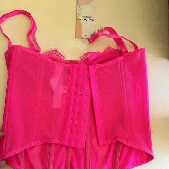 Corset - Picture 2 of 2